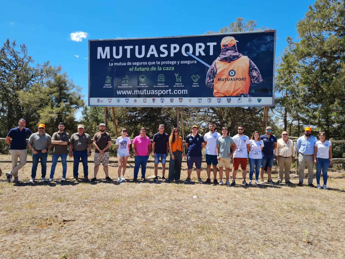 👩‍🏫🦌¡𝗘𝗹 𝗳𝘂𝘁𝘂𝗿𝗼 𝗱𝗲 𝗹𝗮 𝗰𝗮𝘇𝗮 𝗰𝗼𝗺𝗶𝗲𝗻𝘇𝗮 𝗲𝗻 𝗳𝗼𝗿𝗺𝗮𝗿 𝗮 𝗹𝗼𝘀 𝗳𝘂𝘁𝘂𝗿𝗼𝘀 𝗰𝗮𝘇𝗮𝗱𝗼𝗿𝗲𝘀! Este fin de semana participamos en las II jornadas nacionales de asociaciones de mujeres y jóvenes cazadores dando una charla sobre seguridad.
<a href="/RFECaza/">RFEC</a>