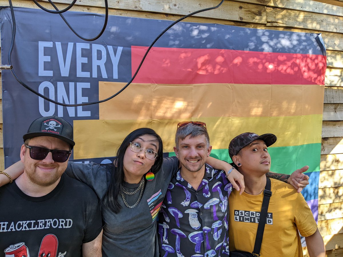 SweetDiegoBand's tweet photo. Thank you High Wycombe! 🏳️‍🌈
The Flint Cottage's Pride visibility day was banging, the sun shone for us and we had a right party 🤟 Shout out to @junkseason for the photos and being top bois 🤝 honestly, check them out on Spotify, they've got tunes! Hope to share the stage again ❤️ https://t.co/6fK0RjNdk7