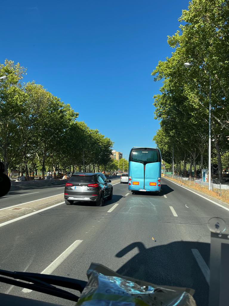 fecsfc's tweet photo. El grupo de 37 personas que peregrina a Lisboa desde nuestro colegio ya está en carretera, saliendo de Madrid y rumbo a Badajoz, donde pasarán el día y se juntarán con el resto de participantes FEC en esta JMJ.
¡Feliz viaje y feliz experiencia, chicos! https://t.co/8hXv5NsOag