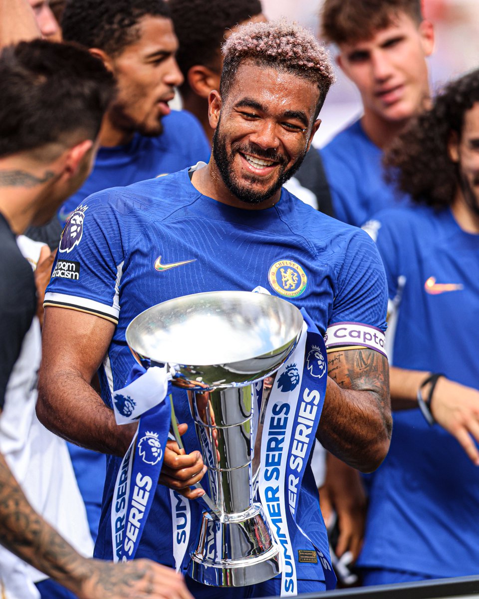 GOAL_ID's tweet image. Trofi pertama Reece James sebagai kapten Chelsea 💙

#Chelsea #EPL #Pramusim