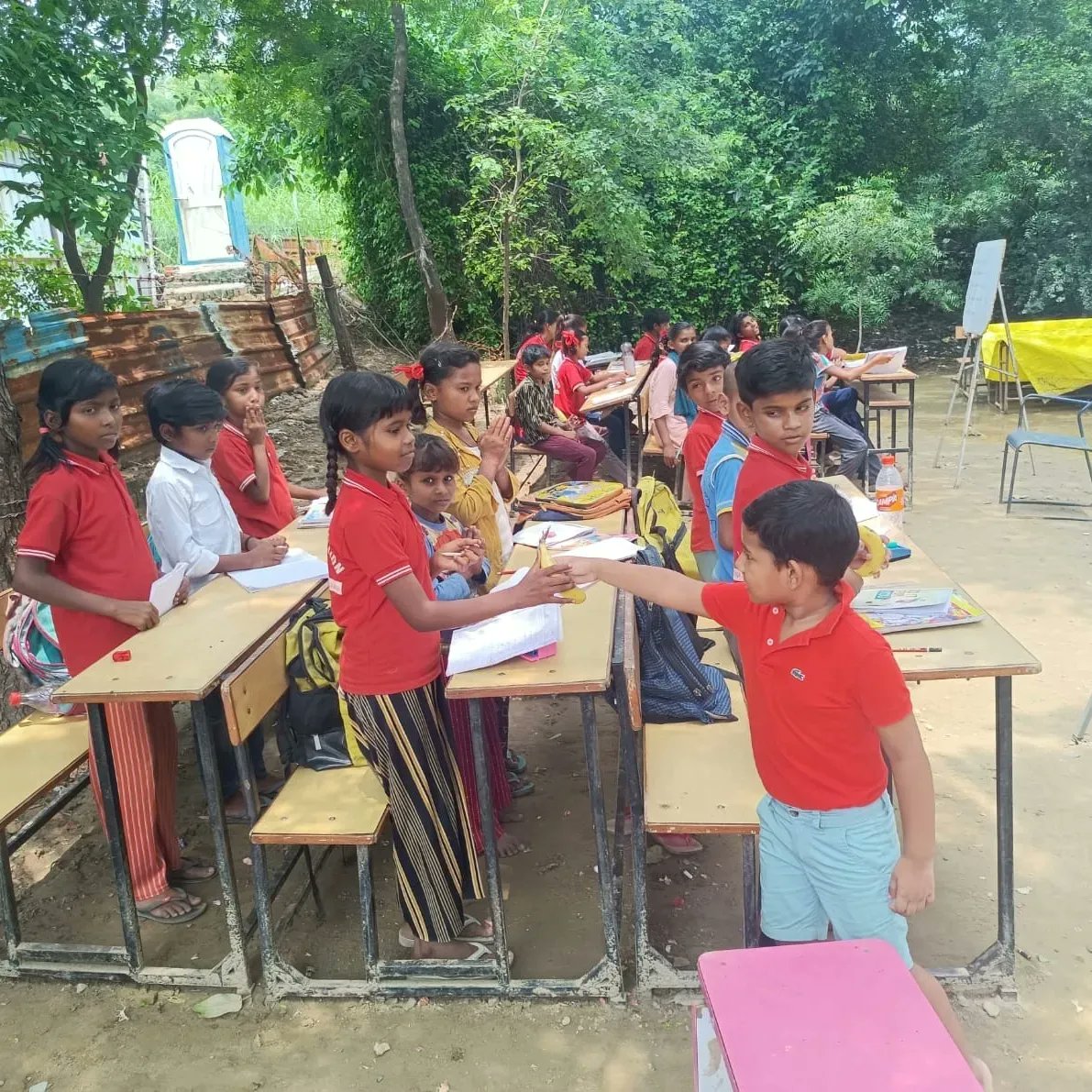 NirbhedNGO's tweet photo. Sunday classes 
Sunday masti
#nirbhedshikshalaya 
#nirbhedfoundation 
#education 
#humanity 
#food 
#equity 
#socialmedia 
#india 
#taste 
#women https://t.co/6ETzw9ol21