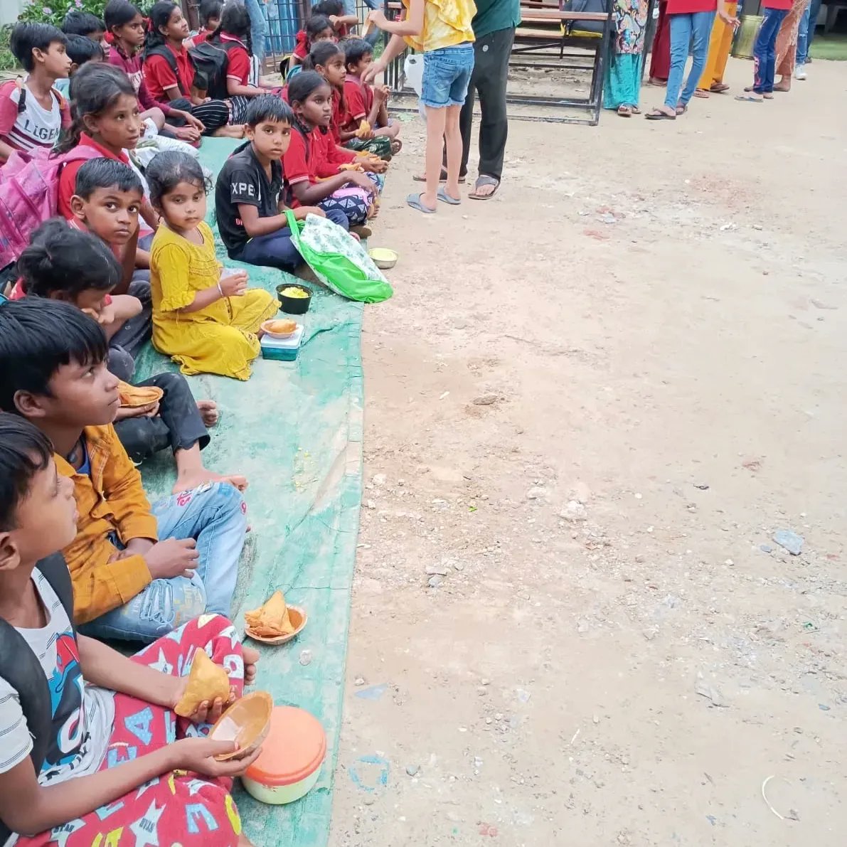NirbhedNGO's tweet photo. Sunday classes 
Sunday masti
#nirbhedshikshalaya 
#nirbhedfoundation 
#education 
#humanity 
#food 
#equity 
#socialmedia 
#india 
#taste 
#women https://t.co/6ETzw9ol21