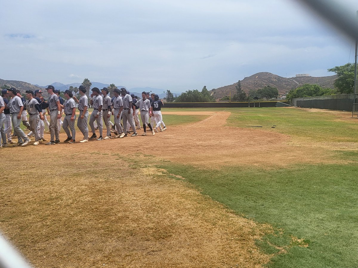 KeithTh94702332's tweet photo. CBA/SSC is 4-2 at the end of pool play, not a bad place to be! Waiting for final seeding.
@erictryoninvitational @sactosportscntr @Ethomp24 https://t.co/kzhrCw7t87