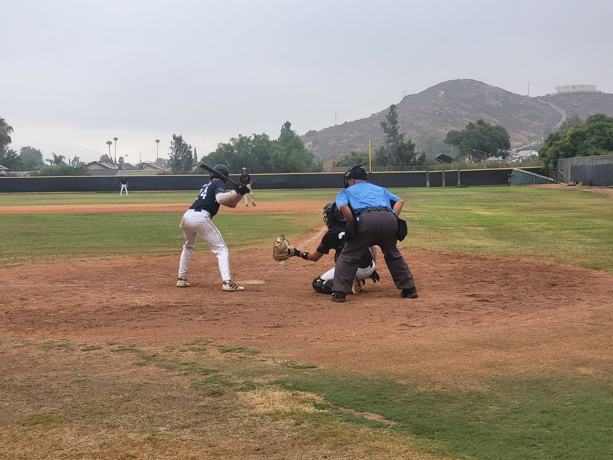 KeithTh94702332's tweet photo. CBA/SSC is 4-2 at the end of pool play, not a bad place to be! Waiting for final seeding.
@erictryoninvitational @sactosportscntr @Ethomp24 https://t.co/kzhrCw7t87