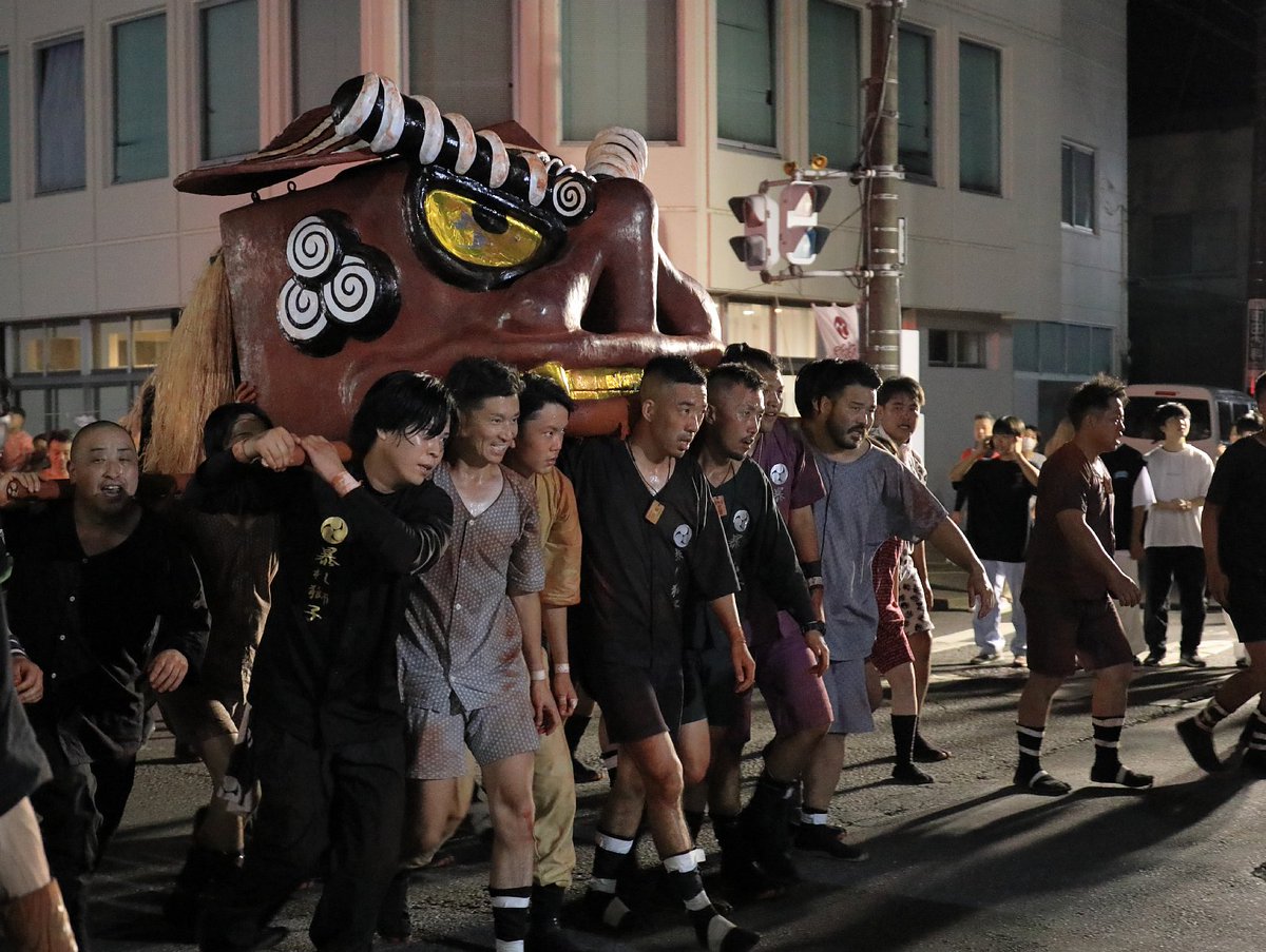 aoneko111's tweet photo. 7月29日（土）30日（日）の二日間、大胡地区で大胡祇園まつりが開催されました。4年ぶりの開催は晴天に恵まれ多くの人が繰り出しました。30日は暴れ獅子が荒々しく町中を練り歩き、まつりの最後を締めくくりました。 https://t.co/LWZSaqXRSr