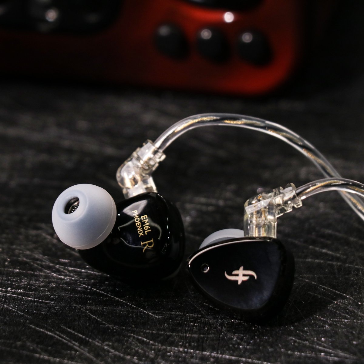 Linsoul_Audio's tweet photo. #SIMGOT EM6L looks classy with its new logo and design. π€
https://t.co/loqeapZWuU
#SIMGOTEM6L #iems #Linsoul #shopping
#SaturdayThoughts #NewListing #NewRelease
#photography #audiophile https://t.co/fGLqPut5W5