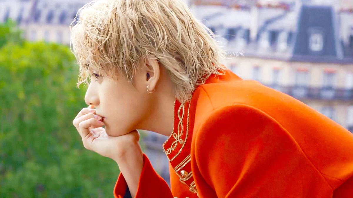 taehyungpic's tweet photo. ♥️ #CELINE #V https://t.co/6ppDatdiij