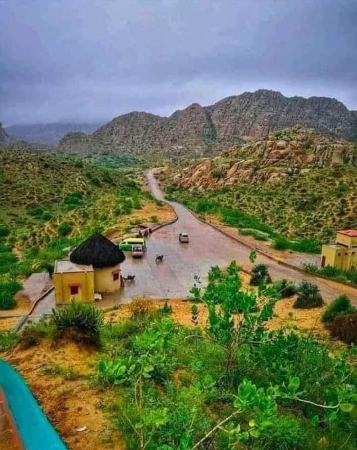 SindhooNawaz's tweet image. سنڌ جي تاريخي ماڳ ڪارونجھر جي نيلامي خلاف اسلام آباد ۾ ڀرپور احتجاج ڪيو ويندو ✊

#SaveKaroonjhar
#SaveKirthar
#SaveSindh