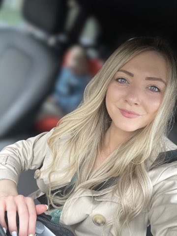 redstripesjn's tweet photo. We are super pleased to welcome the lovely Leonie to the Redstripes team! 
We can now guarantee a  walk in service on Tuesdays and Thursdays  from Thursday 10th August.. We have the lovely Leonie will be working doing  walk ins only on those days.. https://t.co/bPzQPstW4z