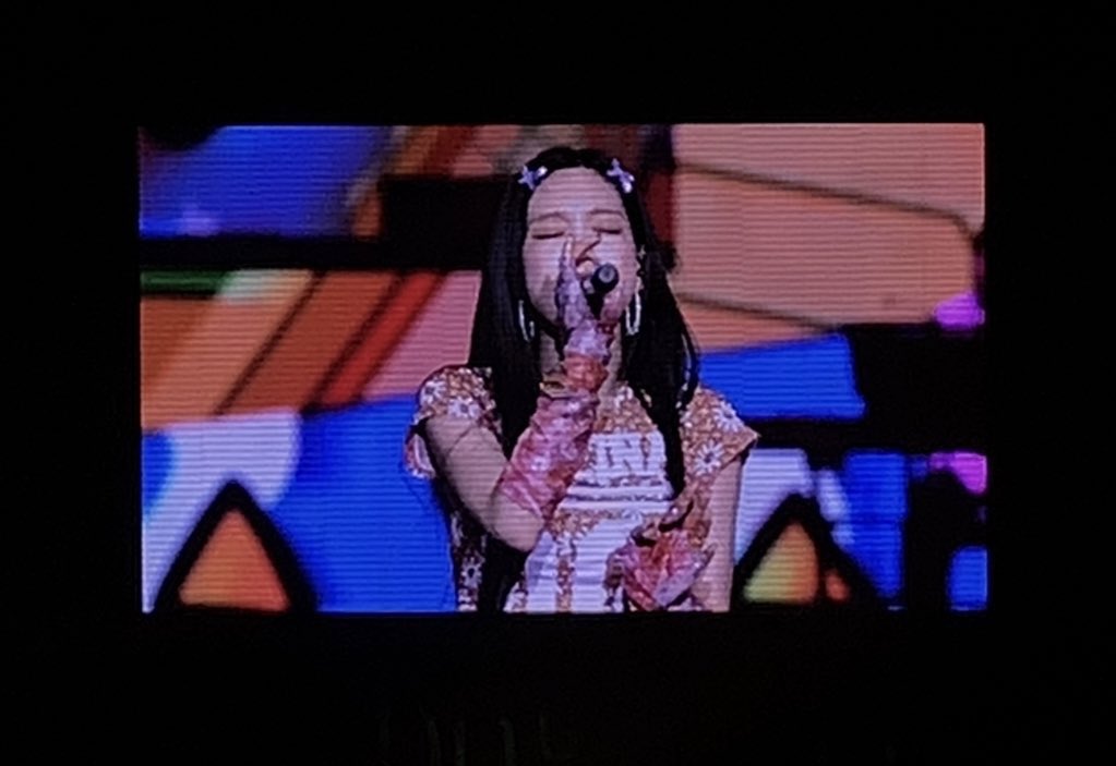 capsowon's tweet photo. Nagdadalawang isip ako kung tatakas nalang ba ko kahapon since walang bumbili tix ko, voila #TheODDOfLOVE_in_MANILA https://t.co/FPt7neXj4T