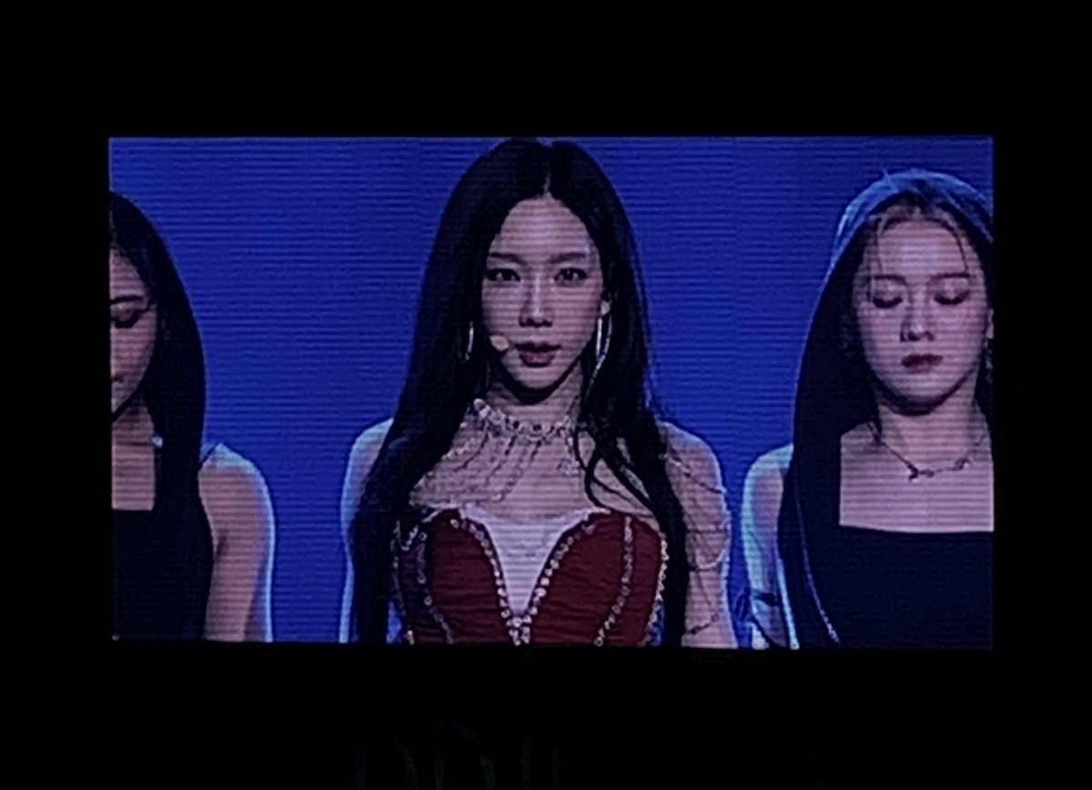capsowon's tweet photo. Nagdadalawang isip ako kung tatakas nalang ba ko kahapon since walang bumbili tix ko, voila #TheODDOfLOVE_in_MANILA https://t.co/FPt7neXj4T