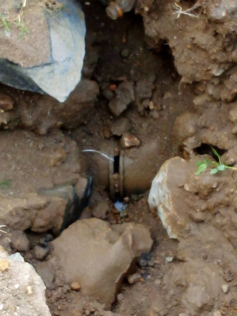 nwscug's tweet photo. #NwscUpdates 
We regret to inform our dear customers in Kamwenge, Bigodi town center, Ishongororo and the surrounding areas experiencing no water situations.

A team is on ground working on an emergency fault, in a bid to restore water supply in the shortest time possible. https://t.co/DgFtPBXxeh