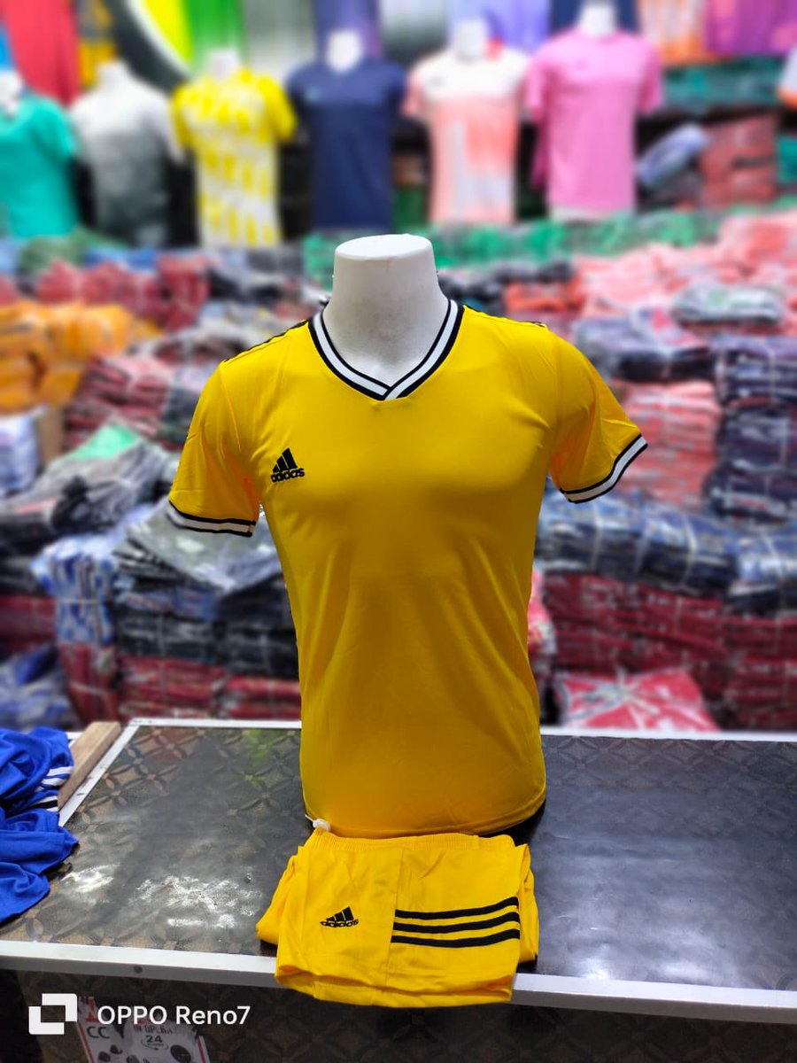 Naomikibandi's tweet photo. Sports uniforms at Ksh.550 from 15 pairs.
Soccer socks at Ksh.130
Branding clubs name and number at Ksh.150.
Contact Me:0720836539.
Delivery: Countrywide https://t.co/KnYbI8KcVf