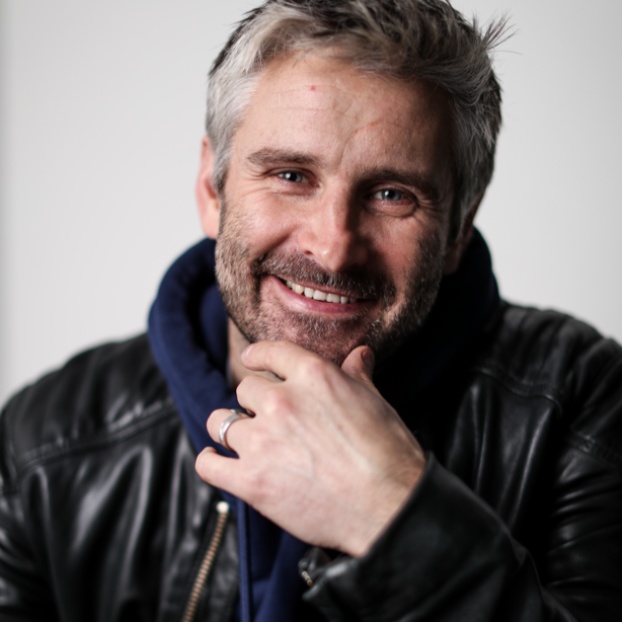 Say cheeeeeese if it's your birthday !!! 🧀📸

Wishing the boss a big fat happy birthday today!! 

Any guesses on how young he is... 👴

#recruso #happybirthday #silverfox