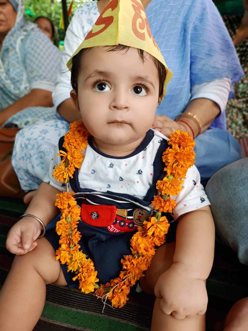 veerstar786's tweet photo. one slogan 35400/-  #haryanaclerk35400 There is a spark in the eyes and a strong intention. It is a matter of self respect and entitlement of the clerk 
@cmohry
 
@AAPHaryana
 
@BJP4India
 
@mlkhattar
 
@Dchautala
 
@DeependerSHooda
 
@HaryanaKesari
 
@INCHaryana
 
@hryclerk_1 https://t.co/MDuOFc9Xqz