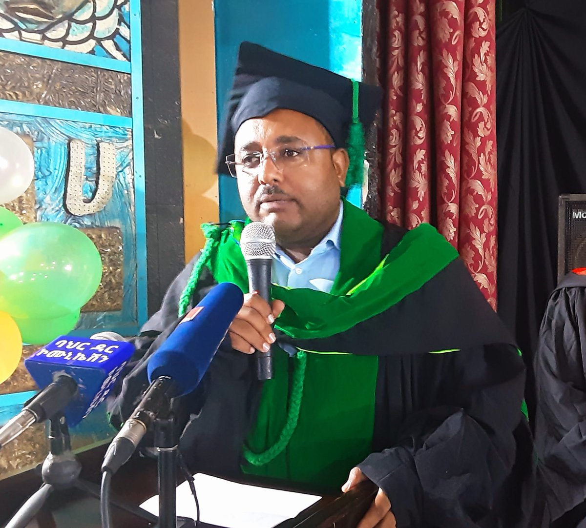 BahirdarC's tweet photo. የባህርዳር ፖሊ ቴክኒክ ኮሌጅ በደረጃና በዲግሪ መርሃ ግብር ያስተማራቸውን 1ሺ 176 ተማሪዎች አስመረቀ። https://t.co/lrNPoynEpz