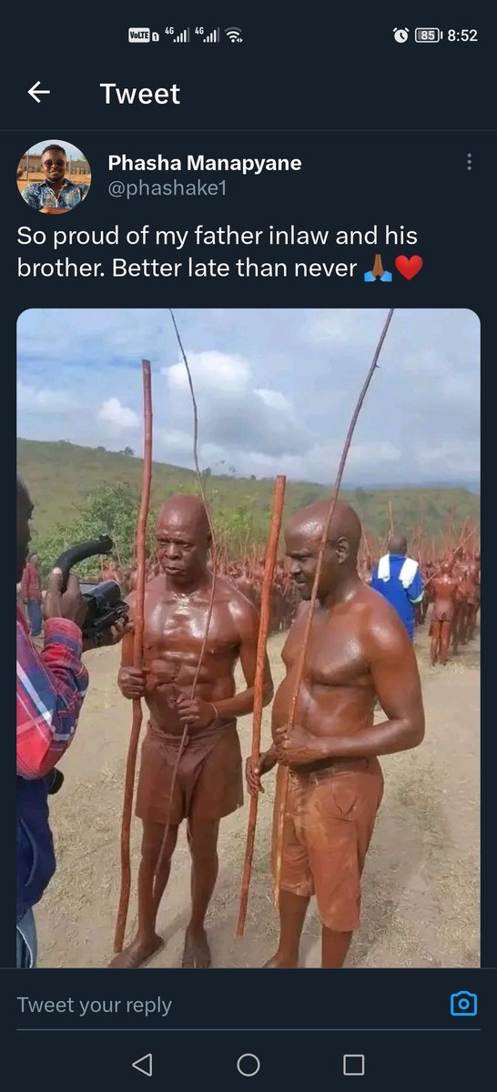 MsTeeto's tweet photo. @lindz_malindz I wonder if the Doctor who performed this actually acted in good faith. Such potentially irreversible elective procedures should not  performed willy-nilly on teenagers. https://t.co/VvQunrHuwu