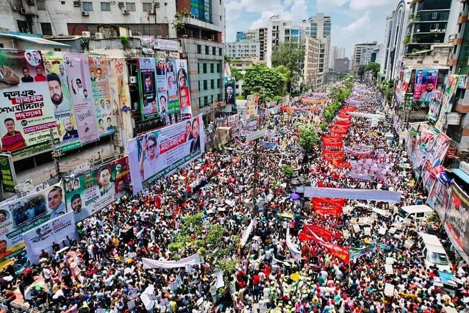 We Bangladeshi  demand free and fair election in Bangladesh.  Millions  protesters  stand their voice against Sheikh  Hasina Regime to step down.  @stepdownhasina @bdbnp78  @votethiefhasina @democracy @Bang