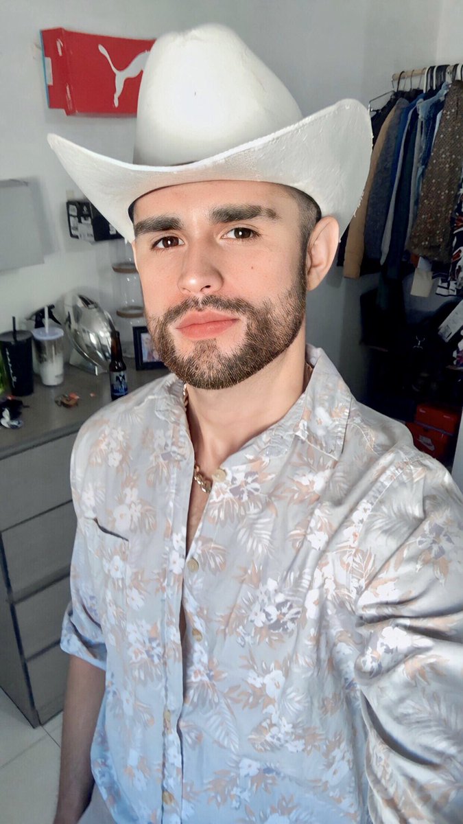 Ojalá pudiera llevar sombrero a mi trabajo 🤠