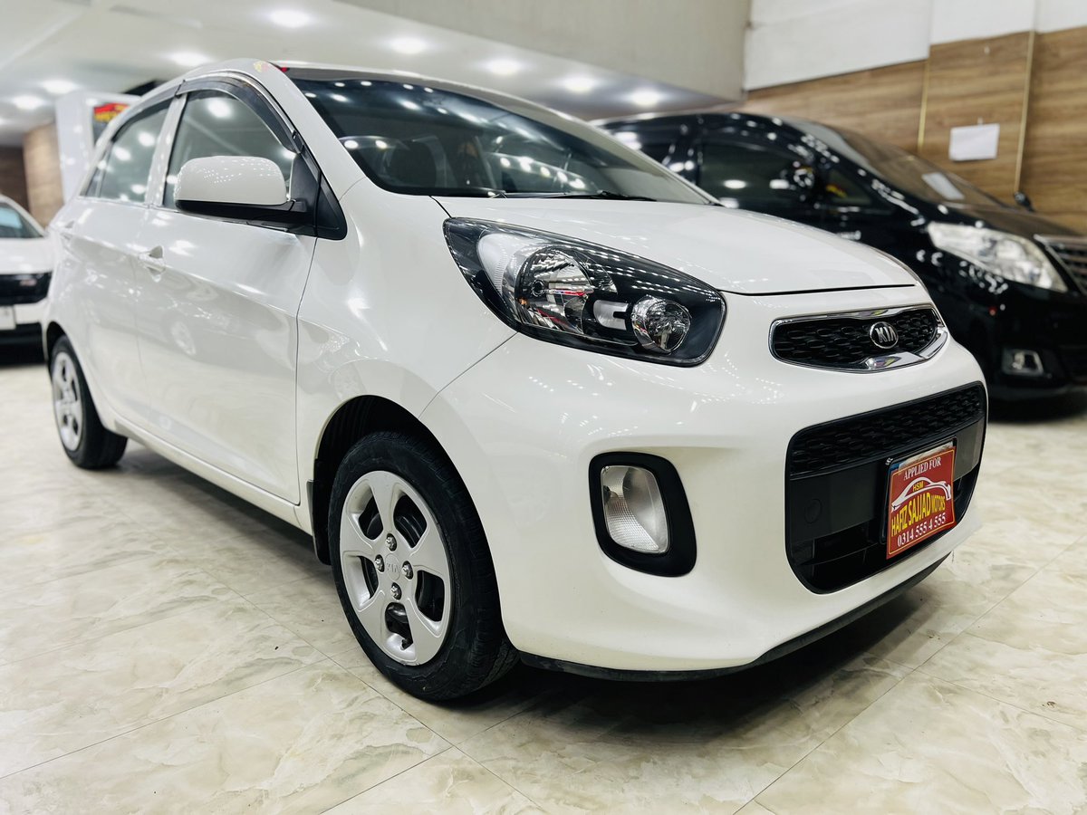 HsmMotors's tweet image. #KIA_PICANTO_AT 
Model 2021 Punjab Registered 2022 
Genuine Mileage of 38,000km Driven 
1000cc MPI Engine
Eco-Plus mode &amp;amp; CVT Gear Box
#Fuel_Efficiency
Security system with Remote Flip Key 
Rear Spoiler Fog lamps, CD player 
#HSM Body Inspection Report Attached 
- - - -