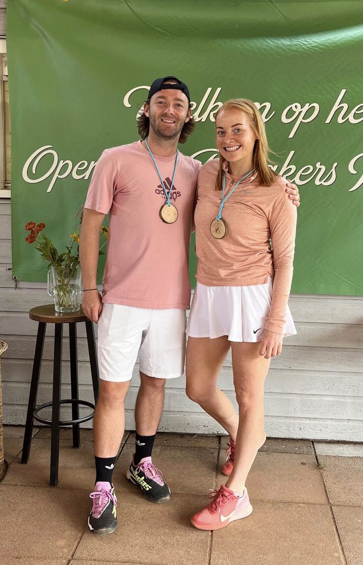 jdyshrky's tweet photo. Second 🏆 this year 😊💪🏼🎾 #TieBreakers https://t.co/3jmLyiFGEh