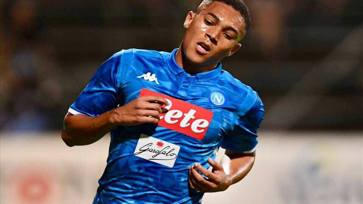 TheNapoliZone's tweet photo. What player did you want to see succeed at Napoli? https://t.co/JL3ec744PT