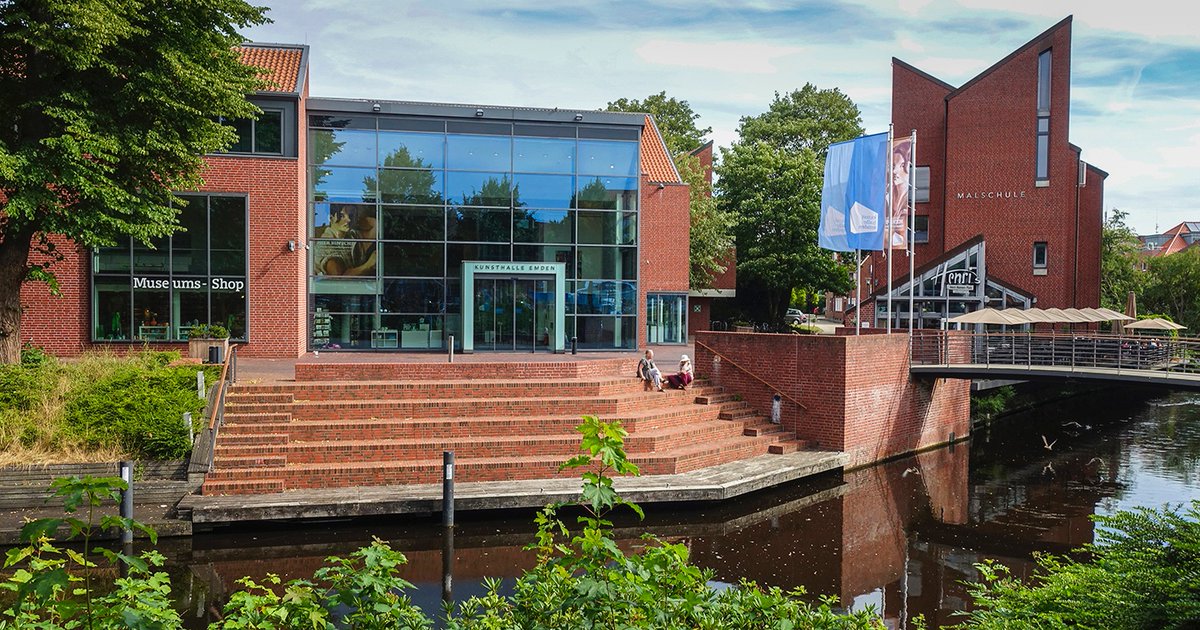 Von der klassischen Moderne bis zur internationalen zeitgenössischen Kunst reicht das Spektrum der #Kunsthalle Emden. "Stern"-Gründer Henri #Nannen schenkte das Museum an seinem 70. Geburtstag.
mittenimnorden.de/kunsthalle-emd…
