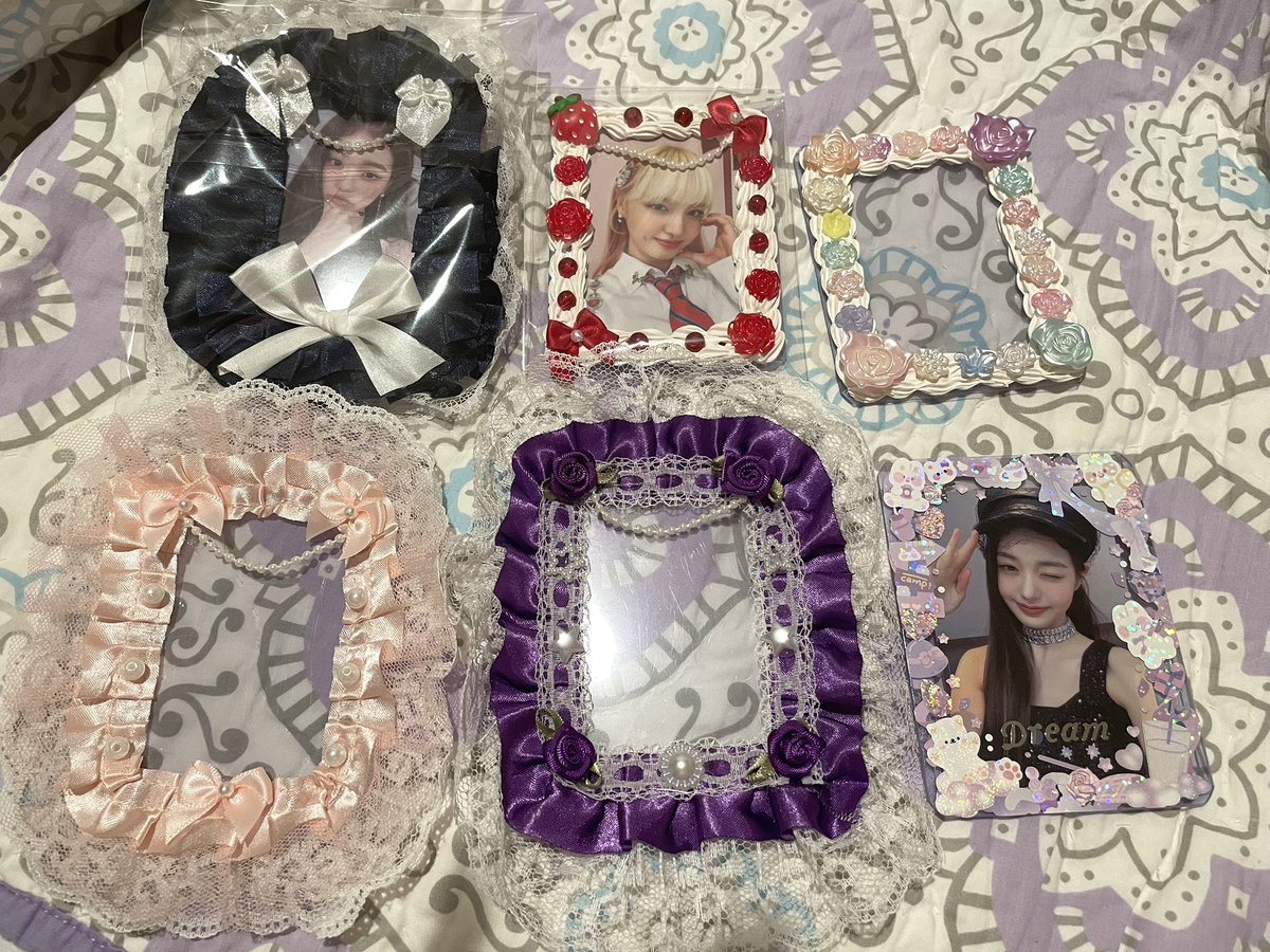 dollfuldance's tweet photo. wts enstars merch + toploaders

ra*bits set - $29 + ship
other pashas - $1.5 ea
Clear card - $1 ea

Toploaders all $8 ea except for purple sticker which is $4

@EnstarsGoods ty https://t.co/PF4qIQ7leh