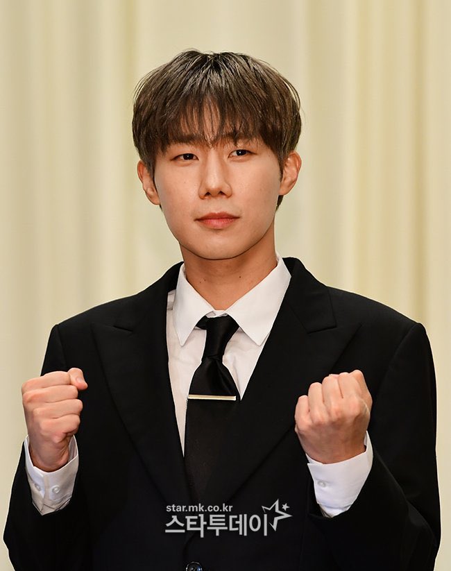 orange_gyu's tweet photo. 230731 press conference
#INFINITE คัมแบคพร้อมกับมินิอัลบั้มที่ 7
13egin ✨

#인피니트 #성규 
via:ifntinfo cr:sport today, star today https://t.co/tVSxTc6flF