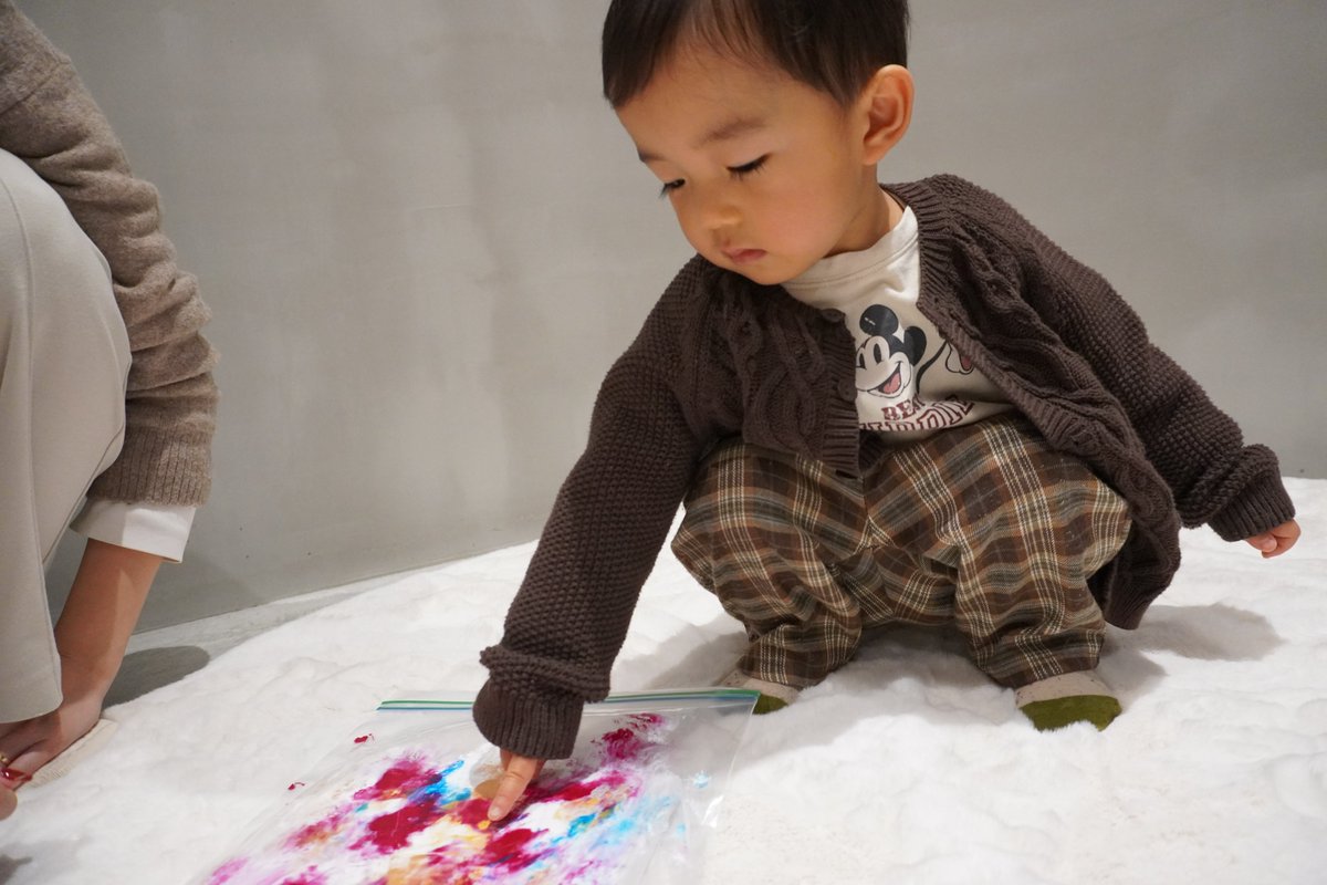 Dresses_studio's tweet photo. 8月Work Shopのお知らせ📷
8月は『選べるアート作成+撮影会』を開催！
お子さまにとってもママパパにとっても楽しいお時間になりますように…。
日程：8月19 (土)・21日(月)
ワーク：①ファーストアート　②シーアート
申込み&amp;詳細：公式LINEより　※完全予約制、先着順
LINE ID→@dressesstudio_hkt https://t.co/UBfQa6n3AF