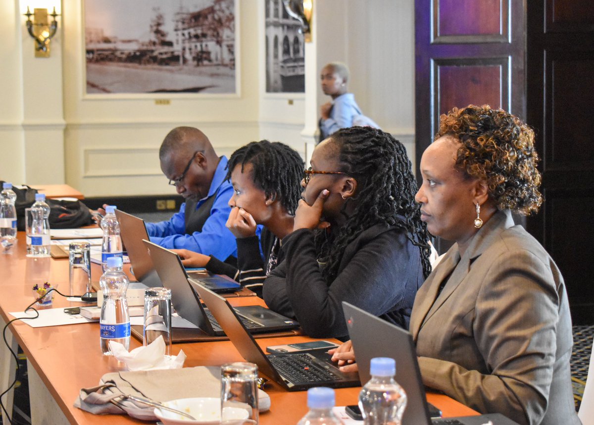 MOH_Kenya's tweet photo. 𝐌𝐞𝐝𝐢𝐚 𝐒𝐞𝐧𝐬𝐢𝐭𝐢𝐳𝐚𝐭𝐢𝐨𝐧 𝐄𝐯𝐞𝐧𝐭 𝐨𝐧 𝐖𝐨𝐫𝐥𝐝 𝐁𝐫𝐞𝐚𝐬𝐭𝐟𝐞𝐞𝐝𝐢𝐧𝐠 𝐖𝐞𝐞𝐤 𝟐𝟎𝟐𝟑!
The Ministry of Health (@MOH_Kenya) organized a media sensitization event, focusing on finding a working relationship with media partners to highlight the crucial role of breastfeeding in promoting child survival, health, and overall well-being.

Themed "Enabling breastfeeding: Making a difference for working parents," the session shed light on the immense benefits of breastfeeding for both the child and the mother.

Veronica Kirogo, Director of Nutrition and Dietetics Services at the State Department for Public Health and Professional Standards, delivered the opening remarks, expressing the government's commitment to collaborating with media professionals in their efforts to support working parents and raise awareness about the importance of breastfeeding.

This initiative aims to foster a strong and constructive partnership with the media, ensuring that accurate and impactful information reaches the public about the life-giving power of breastfeeding.

Breastmilk is a nutritional powerhouse for infants, providing all the essential nutrients they need in the first 6 months of life. It acts as a powerful immunization against life-threatening diseases, preventing 54% of diarrhea and 32% of respiratory infection episodes. Moreover, breastfeeding can reduce infection-related mortality by 88% among infants less than 3 months old.