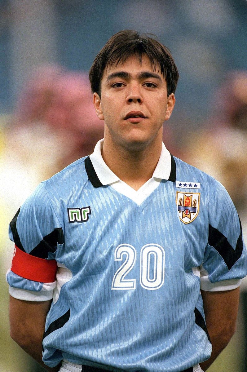 90sfootball's tweet photo. Álvaro Recoba 🇺🇾 https://t.co/TrmtX2s11C