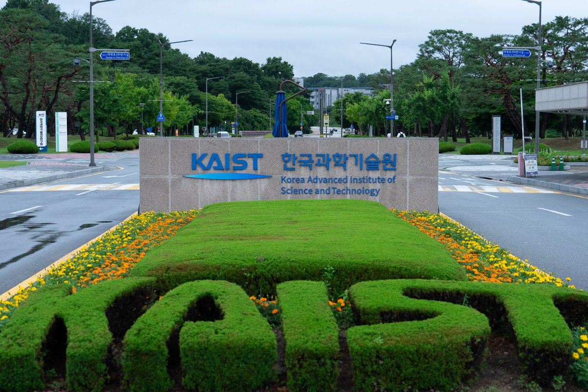 SaschaSimon95's tweet photo. Bit of a personal update, I'm spending the summer at @kaistpr (Korea Advanced Institute of Science and Technology/#KAIST), Daejeon, R.O.K. π°π·, as a #NEREC Fellow. Thanks to (among others) @APLNofficial for funding this programme! https://t.co/yKiGuRjSiy