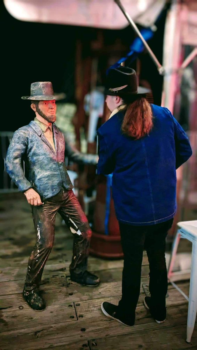 Smoke Stack Rhino tweet media