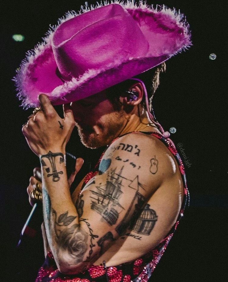 GRRRR ARF ARF BARK BARK WOOF (@barkhrry) on Twitter photo 