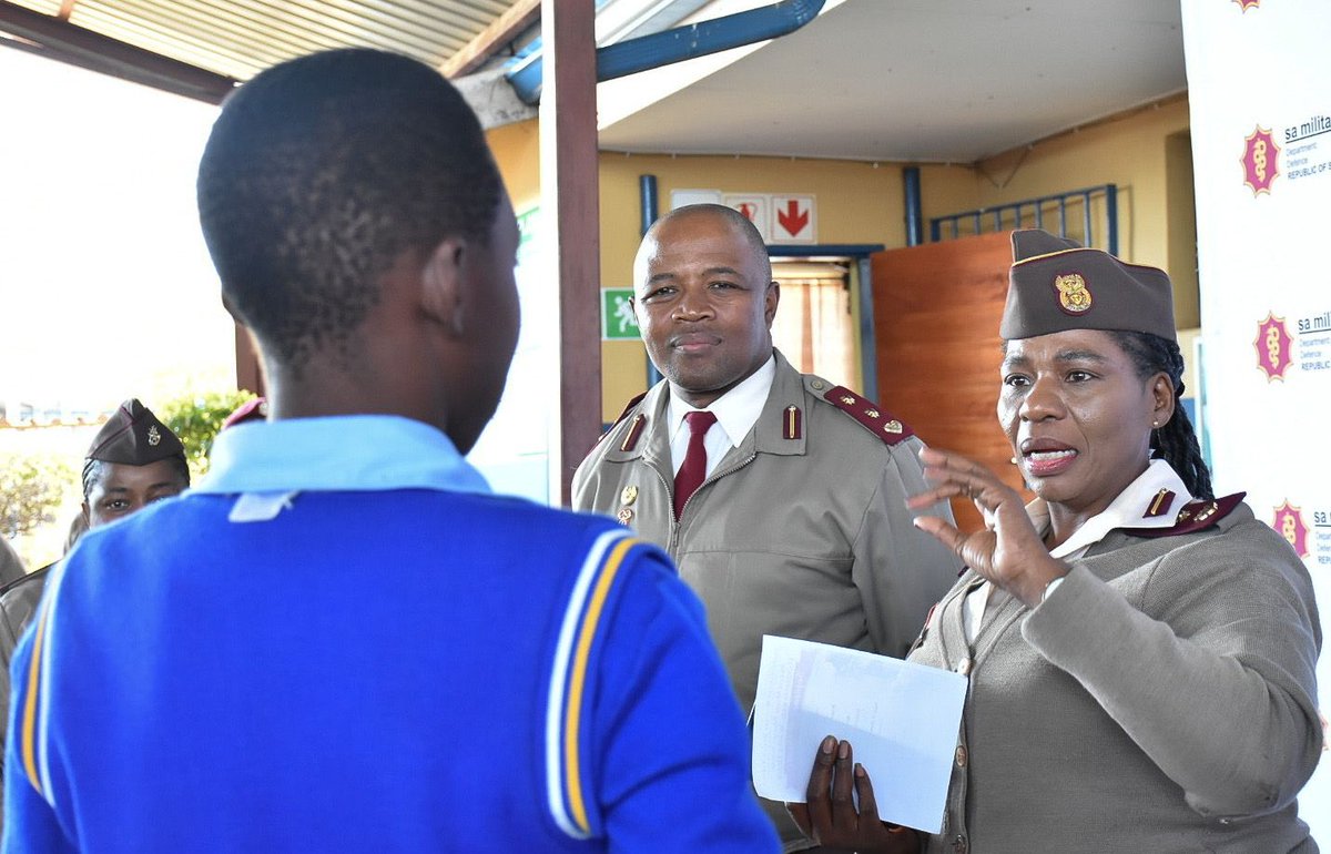 SANDF_ZA's tweet photo. READ || Water is a fundamental element of life. It is a basic necessity for the functioning of all life forms that exist on Earth.
https://t.co/AqckgBZF2W
#SANDF
#SAMHS
#HealthWarriorsServingTheBrave
#RightToSafeWater https://t.co/KCxtz9diEY