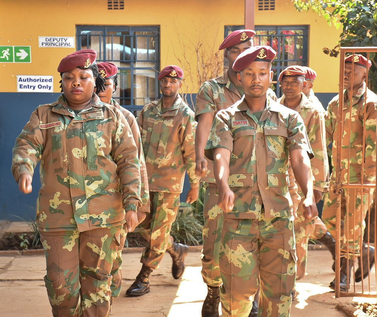 SANDF_ZA's tweet photo. READ || Water is a fundamental element of life. It is a basic necessity for the functioning of all life forms that exist on Earth.
https://t.co/AqckgBZF2W
#SANDF
#SAMHS
#HealthWarriorsServingTheBrave
#RightToSafeWater https://t.co/KCxtz9diEY