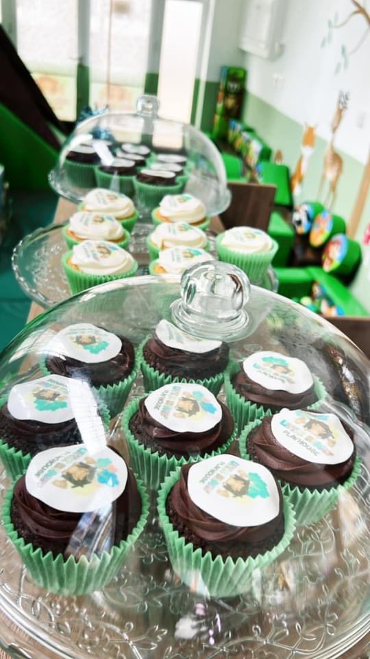 WillowBoughCake's tweet photo. Did you pop down to the Little Bears Playhouse yesterday? If you did you would have spotted our cupcakes! 

Welcome to @mertonabbeymill Little Bears! https://t.co/cSrku4JUYD