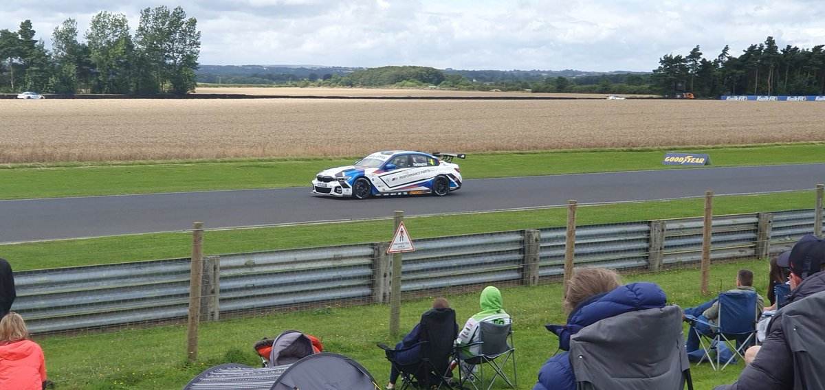 ColSafc86's tweet image. The race girls at @Croft_Circuit (Any bets ya zoom in!) And there were also cars too! #Btcc #CroftCircuit