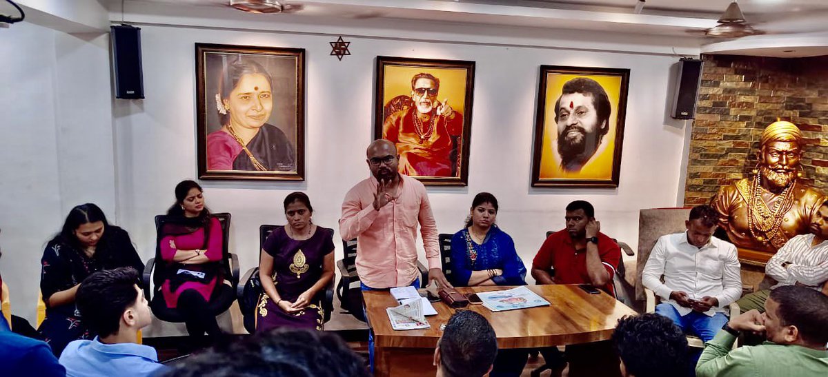SheetalSheth_'s tweet photo. युवासेना संपर्क अभियानाअंतर्गत नवी मुंबई येथे युवासेनेची आढावा बैठक घेण्यात आली. एरोली व बेलापुर विधानसभेतील पदाधिकाऱ्यांकडून आतापर्यंतच्या कार्याचा आढावा घेण्यात आला. 
@AUThackeray @SardesaiVarun https://t.co/9xIVTi79Tc