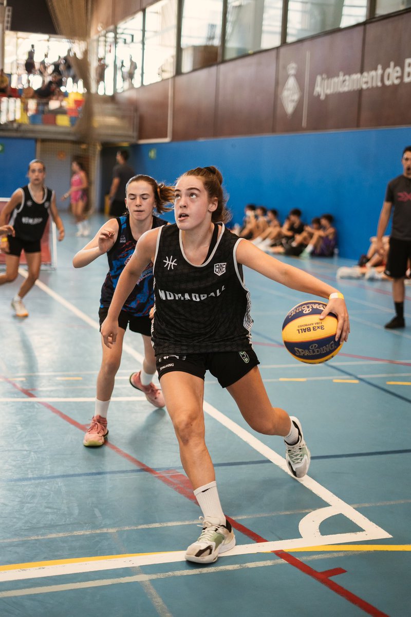 I sí, sí… les nostres 𝗶𝗻𝗳𝗮𝗻𝘁𝗶𝗹𝘀 aquest cap de setmana queden 🥉 de Catalunya

👉🏼Esforç i constància és el que han tingut des del primer minut, i tot esforç té la seva 𝗿𝗲𝗰𝗼𝗺𝗼𝗲𝗻𝘀𝗮.

Felicitats noies per fer la súper temporada que heu fet🔥

A seguir treballant📈