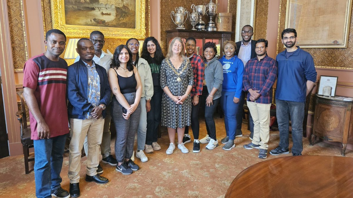 Did you know the UK has 33 @UNESCO World Heritage sites? 🏛️ #Commonwealth Scholars in the South West recently visited the renowned site at Bath where they explored the Roman remains, took in the Georgian buildings, and even met @MayorBath Cllr Dine Romero! 📸 @PreciousOzemoya