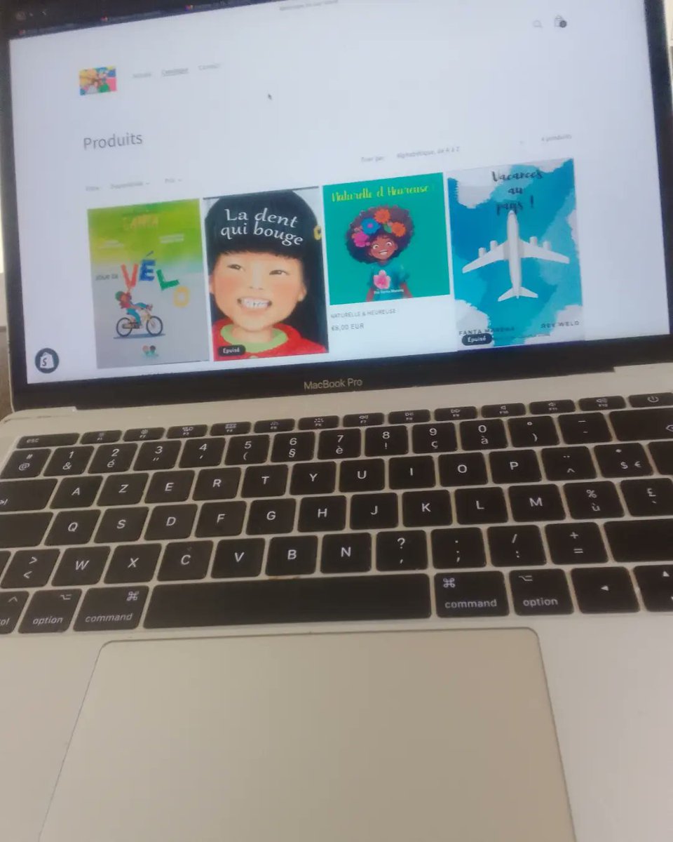 LilBox4's tweet photo. Work in progress
Catalogue jeunesse qui prend forme.
Chez LILBOOKS ÉDITIONS TOUS LES ENFANTS ont droit à la représentation. https://t.co/IbI6cRdSi3