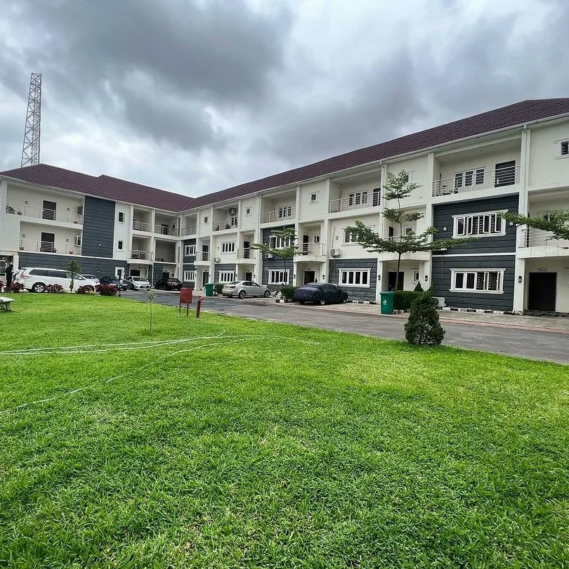fortcubesrealty's tweet photo. A New 4 Bedroom Terrace Duplex with Boys Quarters Available FOR SALE
Location: Utako, Abuja
Price: N165M
For Inspection:
07055550475 https://t.co/3oreDdwfph