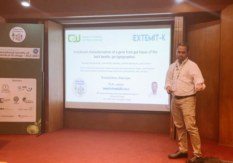 EcologyInsects's tweet photo. Sharing more experience from ISCE 2023. Our team members  contributed to the prestigious chemical ecology society with posters and oral presentation.. https://t.co/ugZUMwjfDL