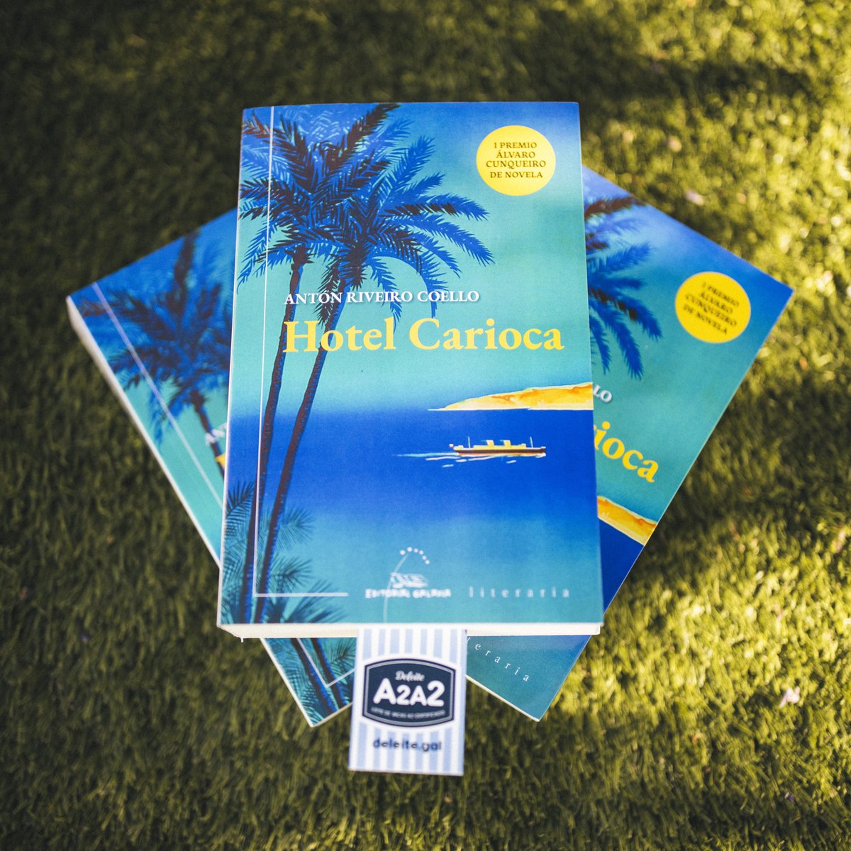 Comezamos a semana do mellor xeito posible... Con nova #Deleitura! 🐮📚

Sorteamos 6⃣ exemplares de 𝑯𝒐𝒕𝒆𝒍 𝑪𝒂𝒓𝒊𝒐𝒄𝒂 entre a #XenteDeleite, o último traballo de Antón Riveiro Coello, editado por <a href="/EdGalaxia/">Editorial Galaxia</a>.

Para participar só tes que facer RT e seguir a nosa conta 🤩