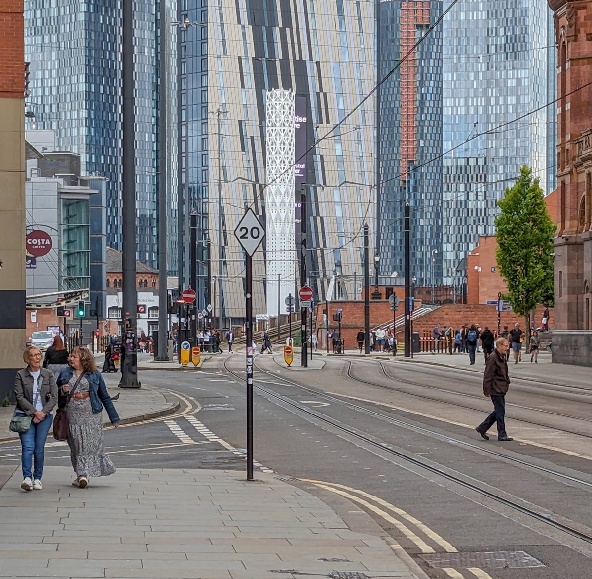 Carl 📷 tweet media