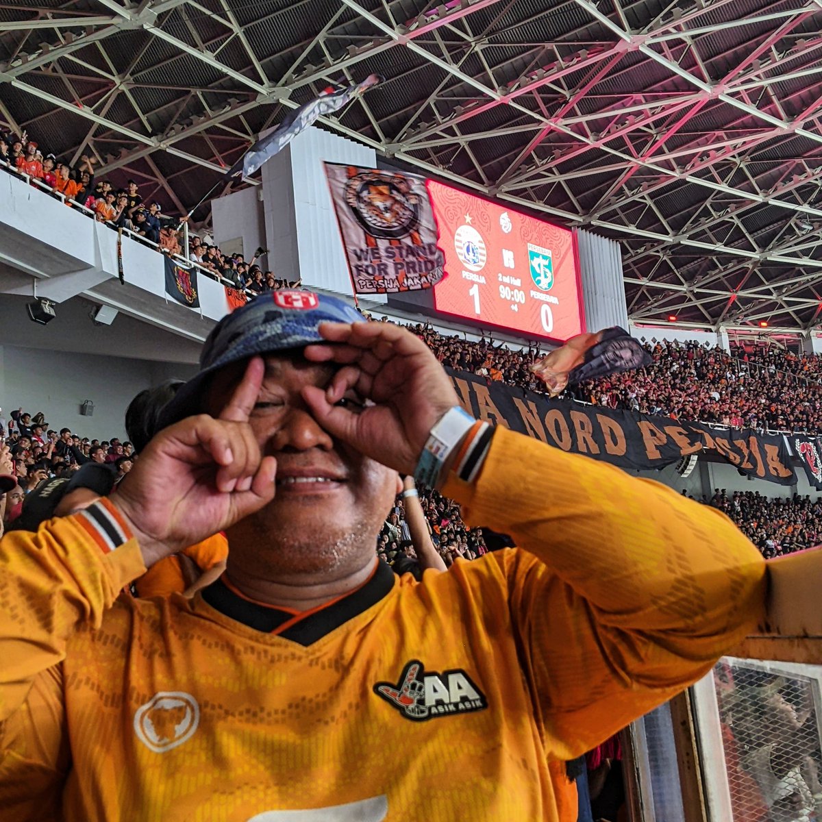aji_jajaul37's tweet photo. Seandainya orang ketiga bisa membuat rumah tangga berantakan, saya akan memilih mempertahankan rumah tangga. Karena saya lebih kenal isi rumah lebih dulu daripada orang ketiga . https://t.co/DJJiMeaKAX