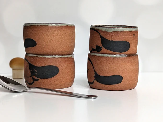 There are 3 pieces available  