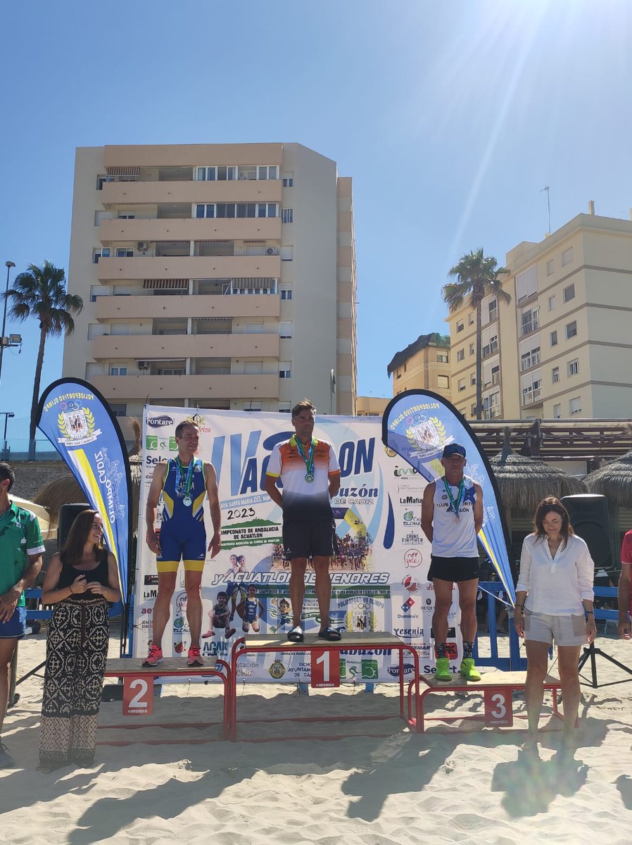 cdaxarlon's tweet photo. 🔵RESULTADOS DEL FIN DE SEMANA 🏆🔵
➡️El fin de semana no defraudó, en Vélez tuvimos como siempre una amplia representación, y en Salobreña cada vez más nadadores. Pako Wind se trajo un bronce del Campeonato de Andalucía de Acuatlón 💪. Además, muchos entrenos y alguna quedada. https://t.co/nRqPBlcMaX
